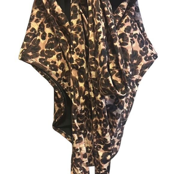Leopard Print Women's Swimwear - Picture 6 of 12